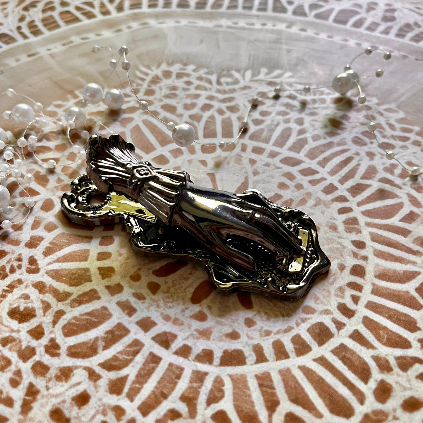 1 Pc Noblewoman's Hand Vintage Handbook Metal Clip
