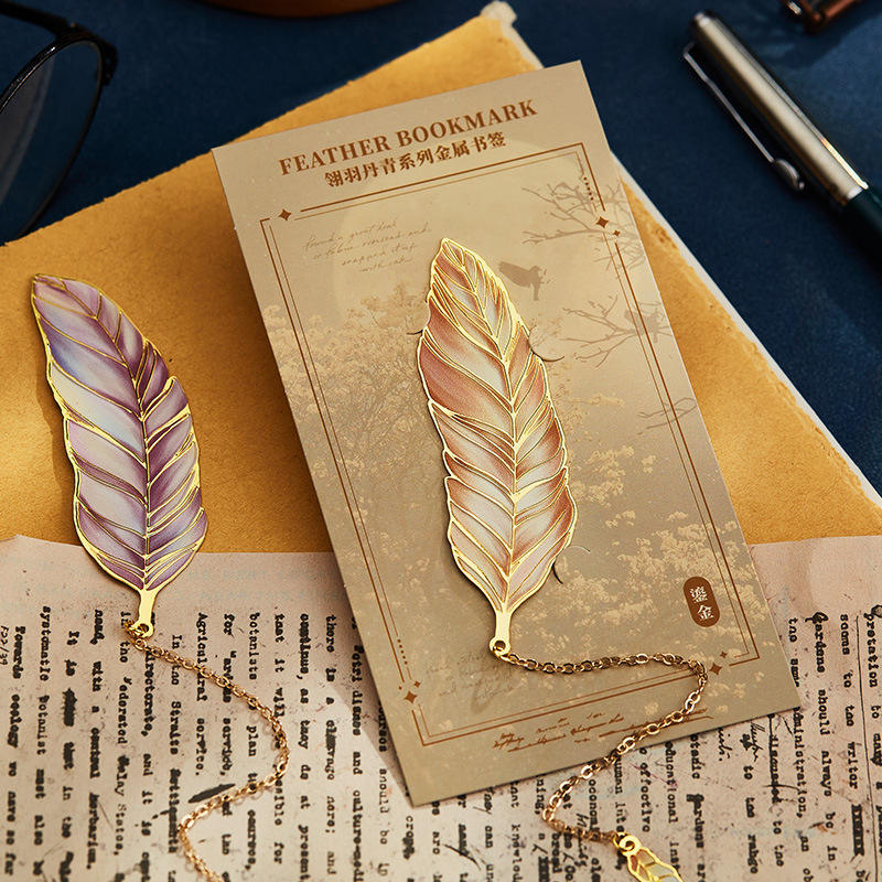 1 Pc Exquisite Metal Classical Chinese Style Cultural feather Bookmark