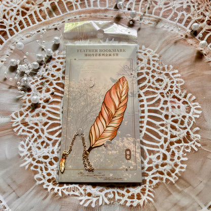 1 Pc Exquisite Metal Classical Chinese Style Cultural feather Bookmark