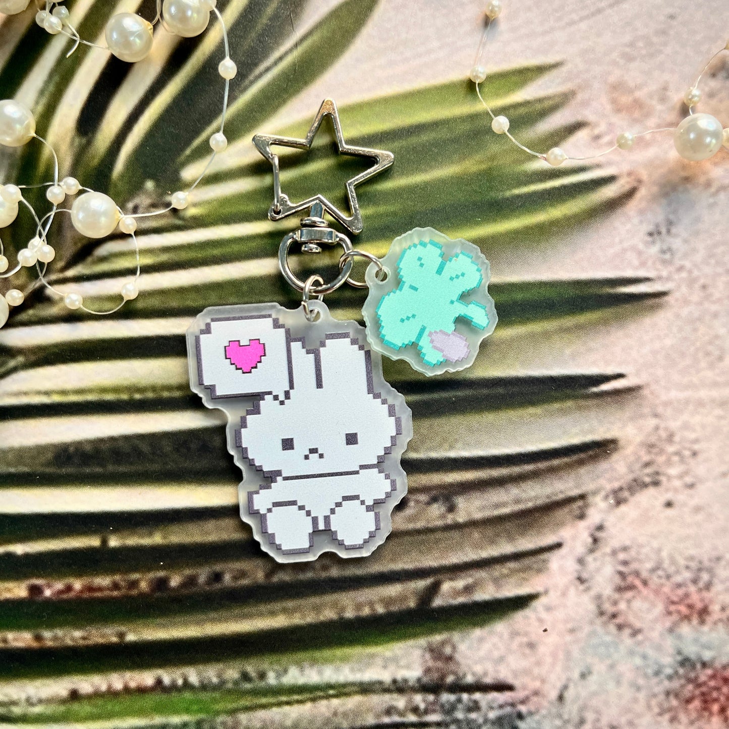 1 Pc Cute Retro Pixel-Style Keychain Fun Acrylic Charm