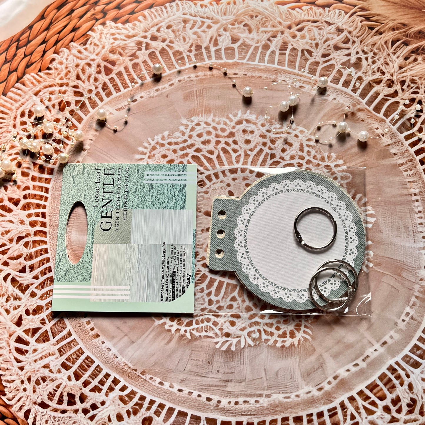 15 Sheets Gentle Touch in Your Hands Series Loose-Leaf Notebook with Custom Shapes